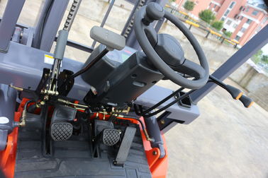 Container Size Warehouse Lift Truck Good Performance With Diesel Engine